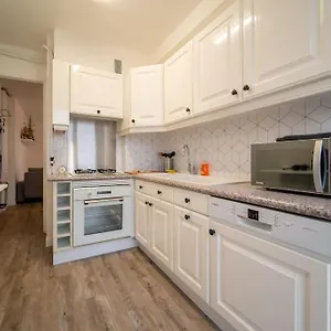 Appartement Fully Equipped Balcony Sleeps 7 Wifi, Marseille
