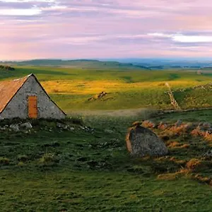 Maison Forêt D'aubrac , Au Coeur De La Nature Hébergement de vacances Prades-d'Aubrac