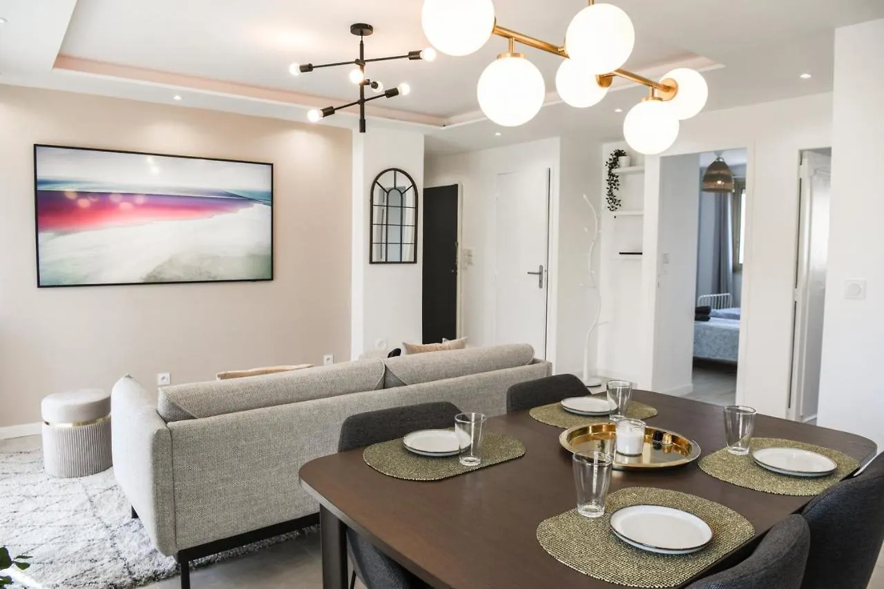 Appart Standing 2 Chambres Avec Balcon Et Parking Marseille Apartment