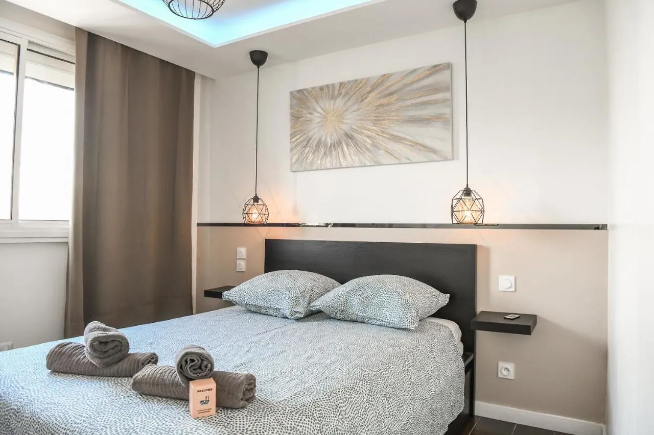 Appart Standing 2 Chambres Avec Balcon Et Parking Marseille
