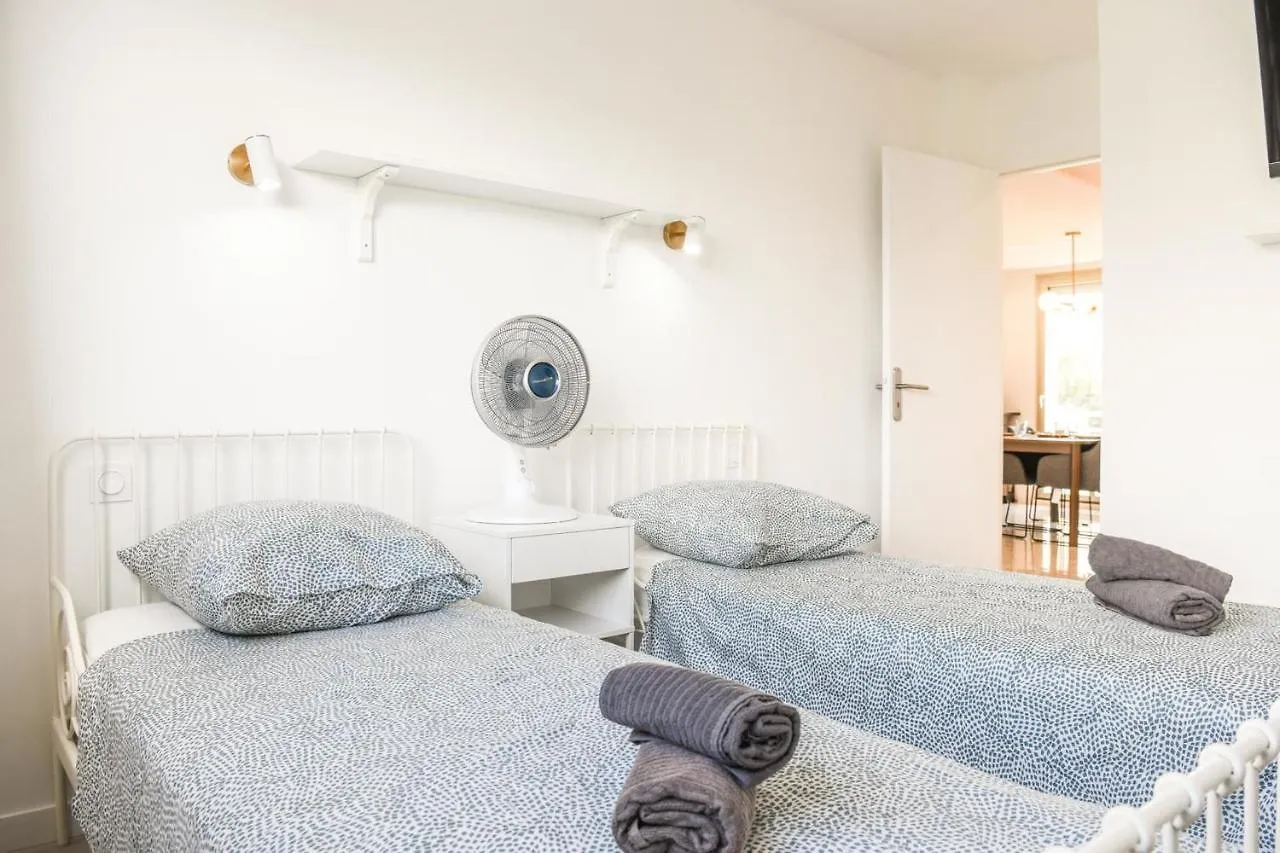 Appart Standing 2 Chambres Avec Balcon Et Parking Marseille 0*,